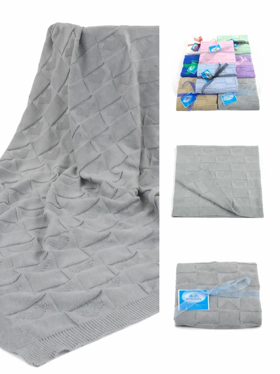 Rzuca się w oczy_ narzuta i akcesoria.png